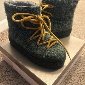 Cozy Green Boots with Yellow Laces